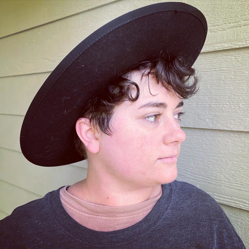 Meet your Posher, Faith